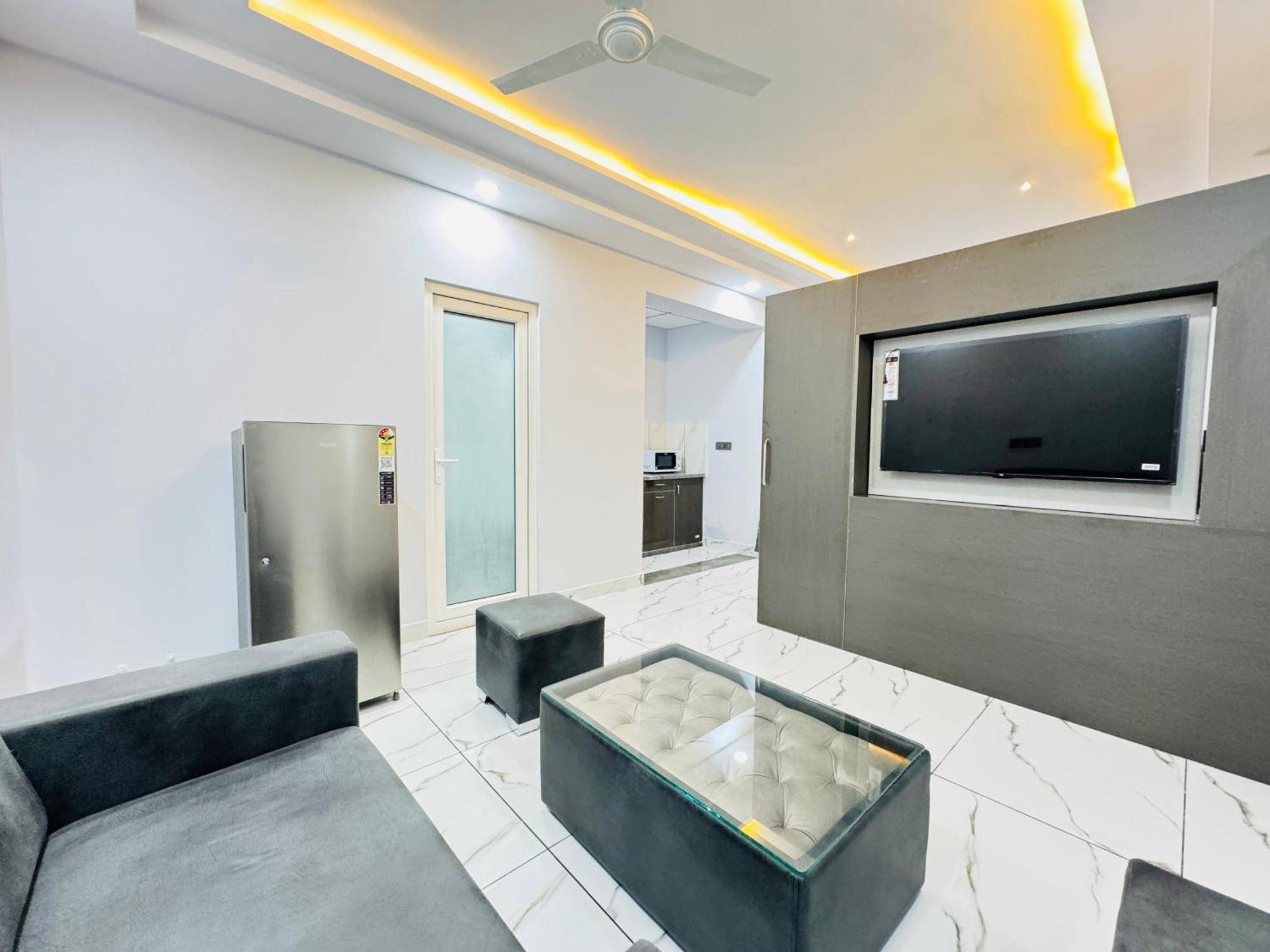 Stayluxe Serviced Apartments, Artemis Hospital グルガウン エクステリア 写真