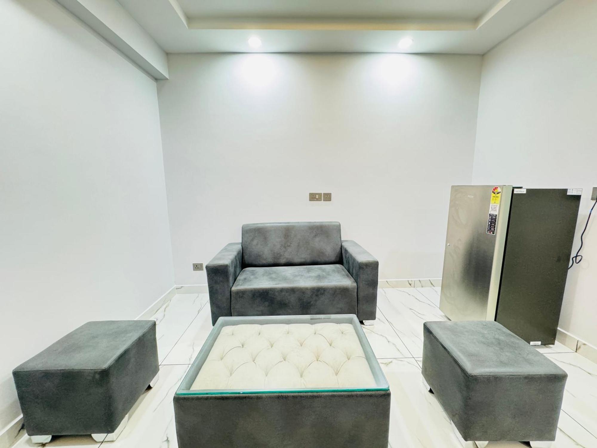 Stayluxe Serviced Apartments, Artemis Hospital グルガウン エクステリア 写真