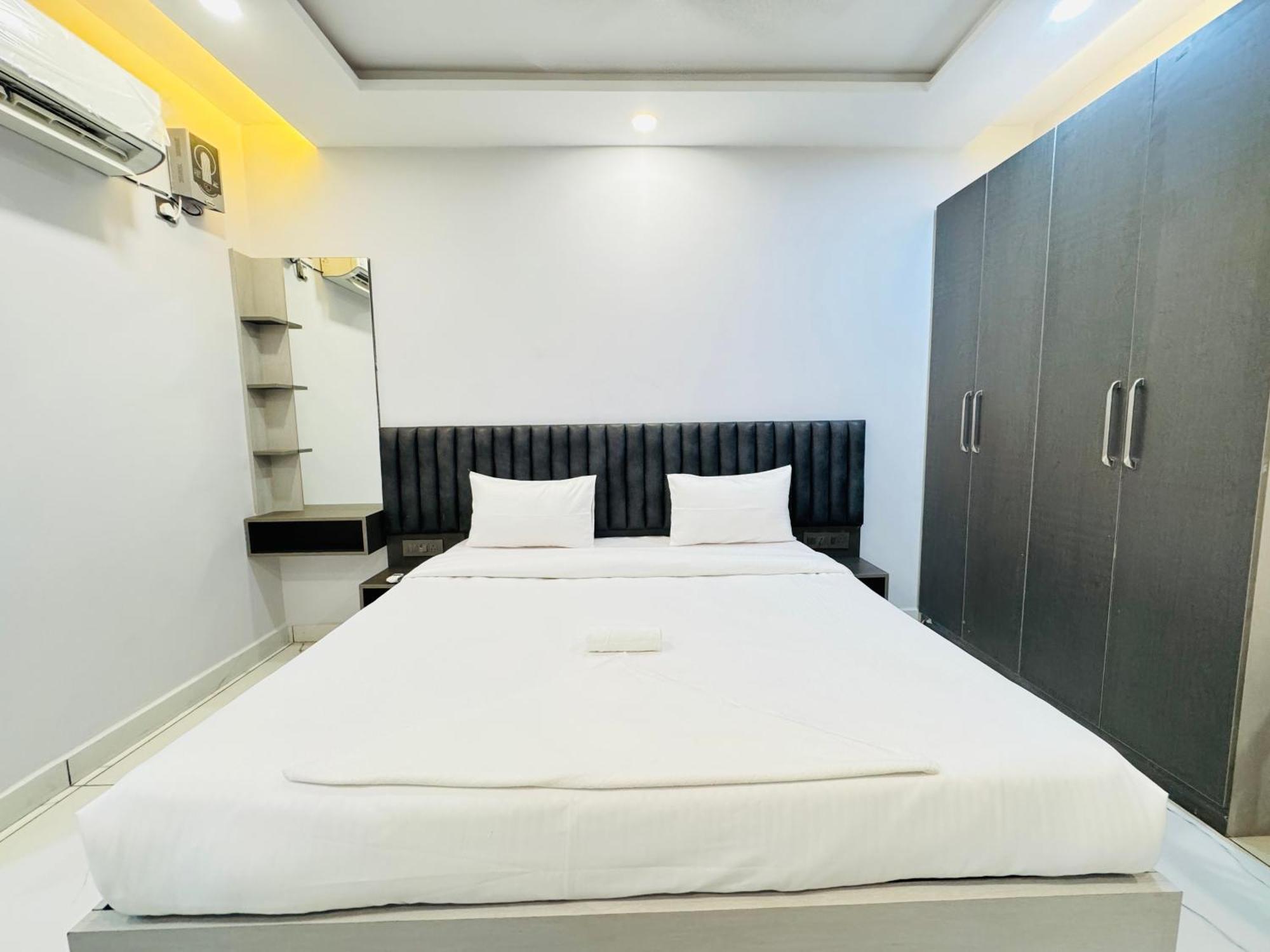 Stayluxe Serviced Apartments, Artemis Hospital グルガウン エクステリア 写真