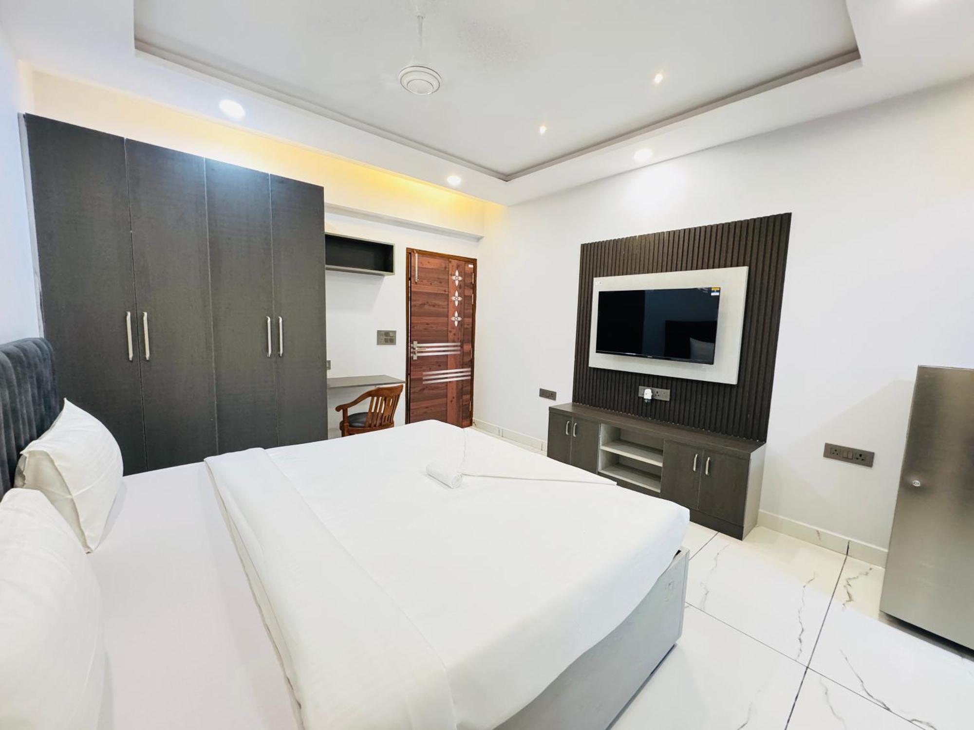 Stayluxe Serviced Apartments, Artemis Hospital グルガウン エクステリア 写真